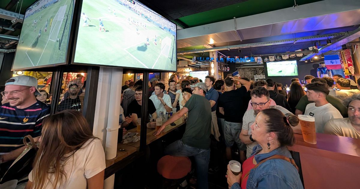 À Quimper, les supporters vibrent après la victoire des Bleus en Coupe du Monde