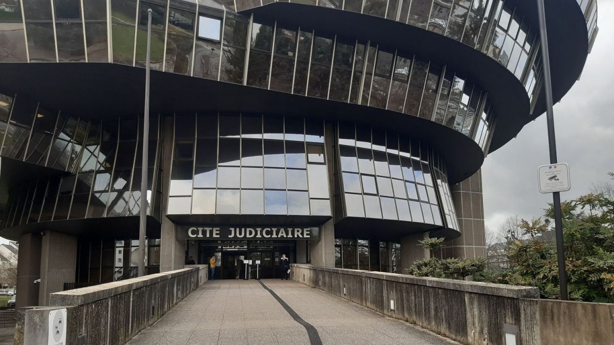 Un conducteur accusé d'homicide aggravé après la mort tragique d'un cycliste près de Rennes