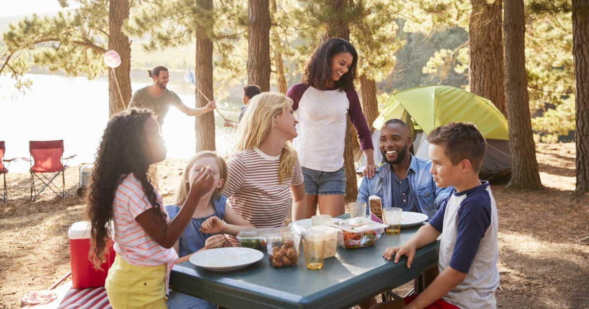 Aides financières pour des vacances en famille : 5 solutions incontournables