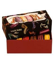Christian Louboutin sublime les créations sucrées de Ladurée