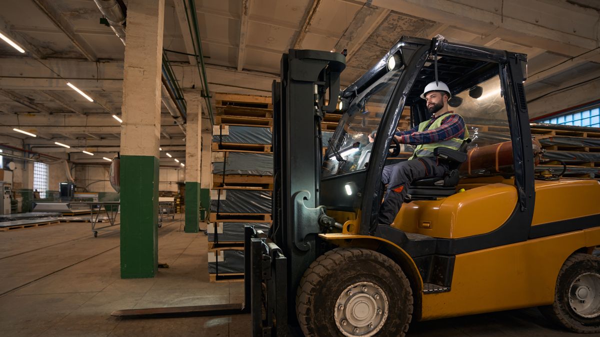 Tragédie au cœur d'une usine Cristaline : un chauffeur routier perd la vie suite à un accident