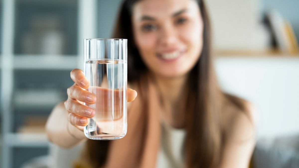 Boire de l'eau pour mieux gérer le stress : une nouvelle étude le prouve