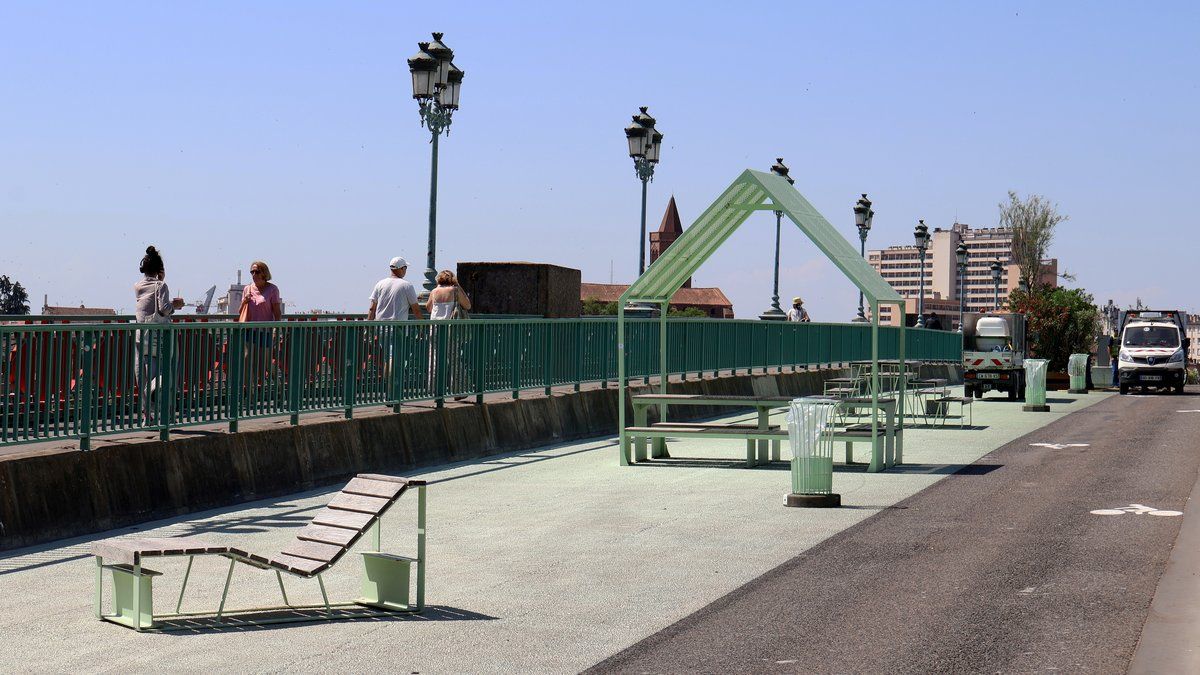 La fresque estivale du pont Saint-Pierre divise les Toulousains