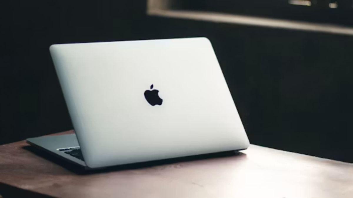 une offre macbook air sous les 300 euros : auchan bouscule le marché