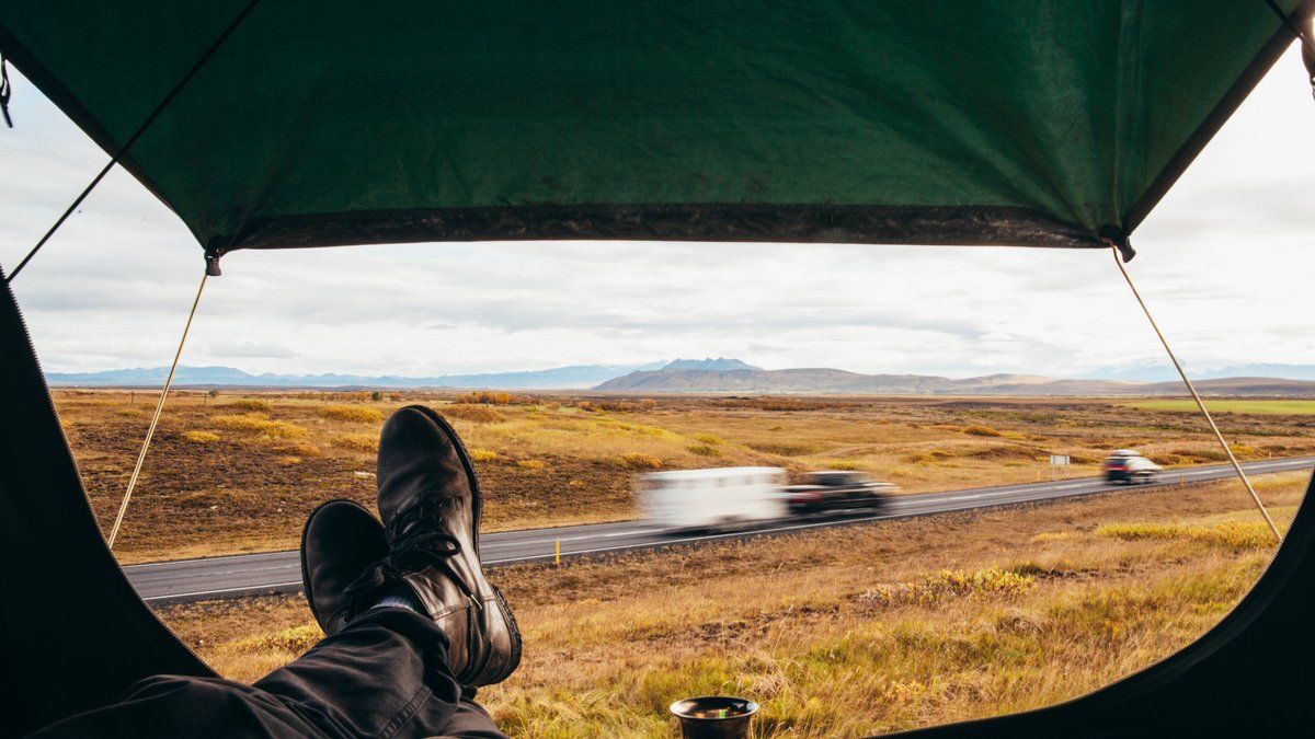 Un trentenaire breton quitte tout pour l'aventure : sa vie nomade en camping-car