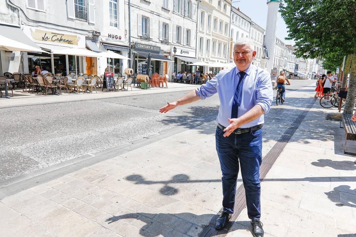 Olivier Falorni à La Rochelle : une gestion des compromis au service des citoyens