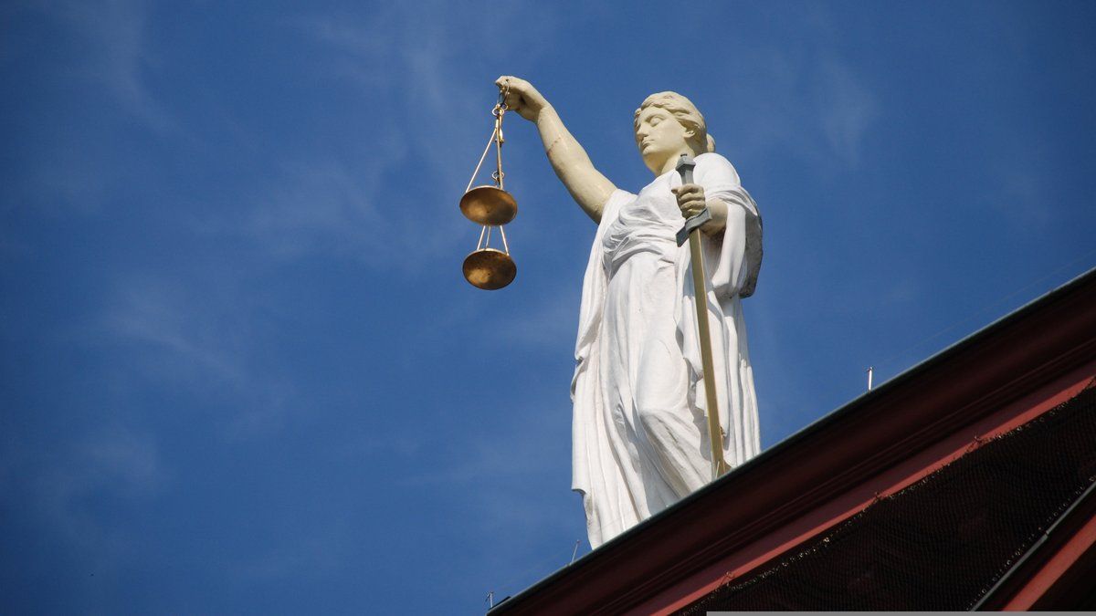 Relaxation d'un animateur parisien dans une affaire de pédocriminalité