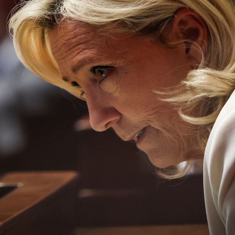Marine Le Pen : une élection présidentielle sous le poids du contrôle électronique