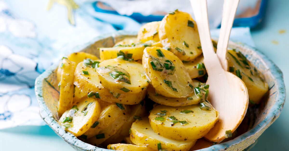 La salade de pommes de terre croustillante : le plat incontournable de l'été